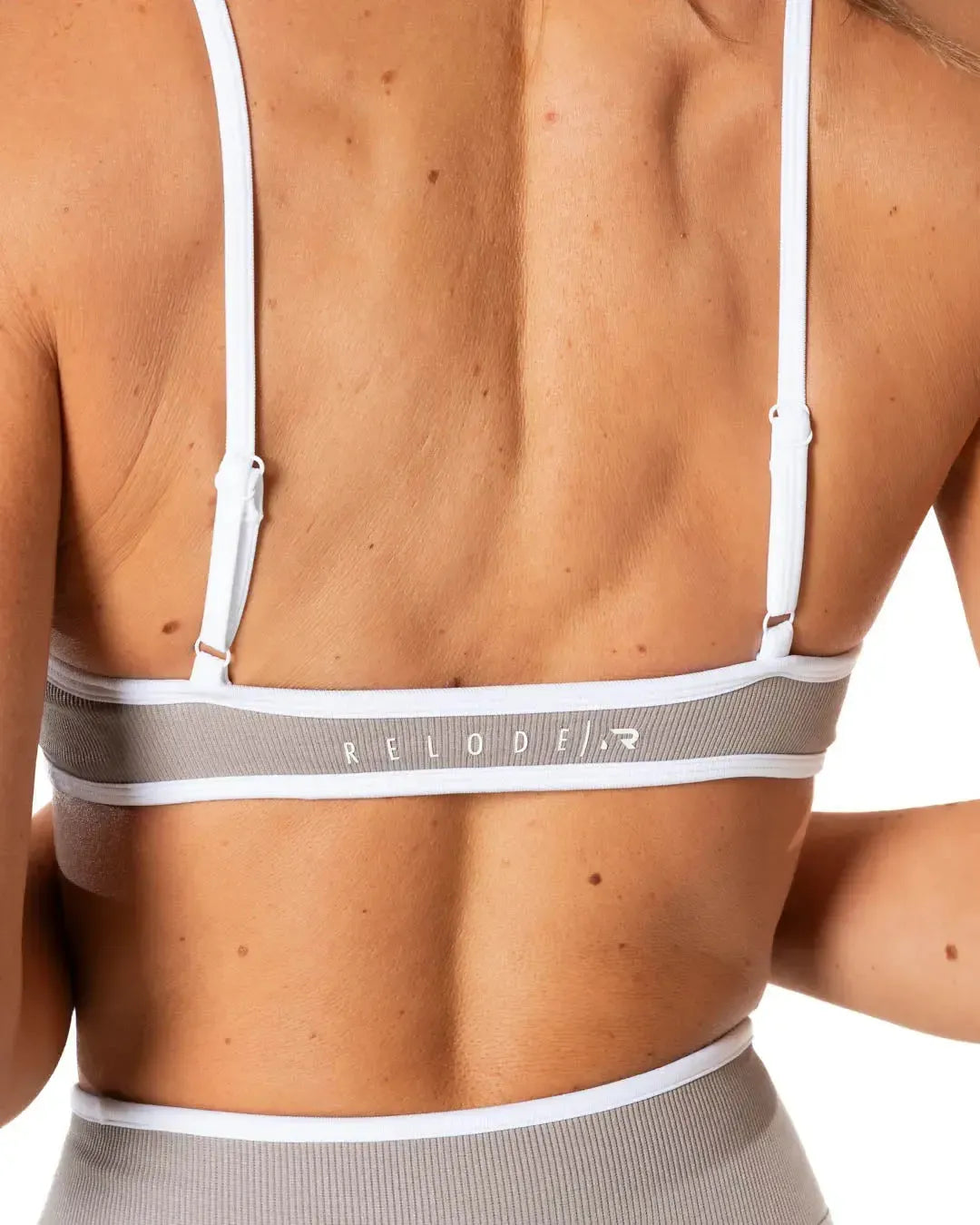 Hybrid Contrast Sports Bra - Dune