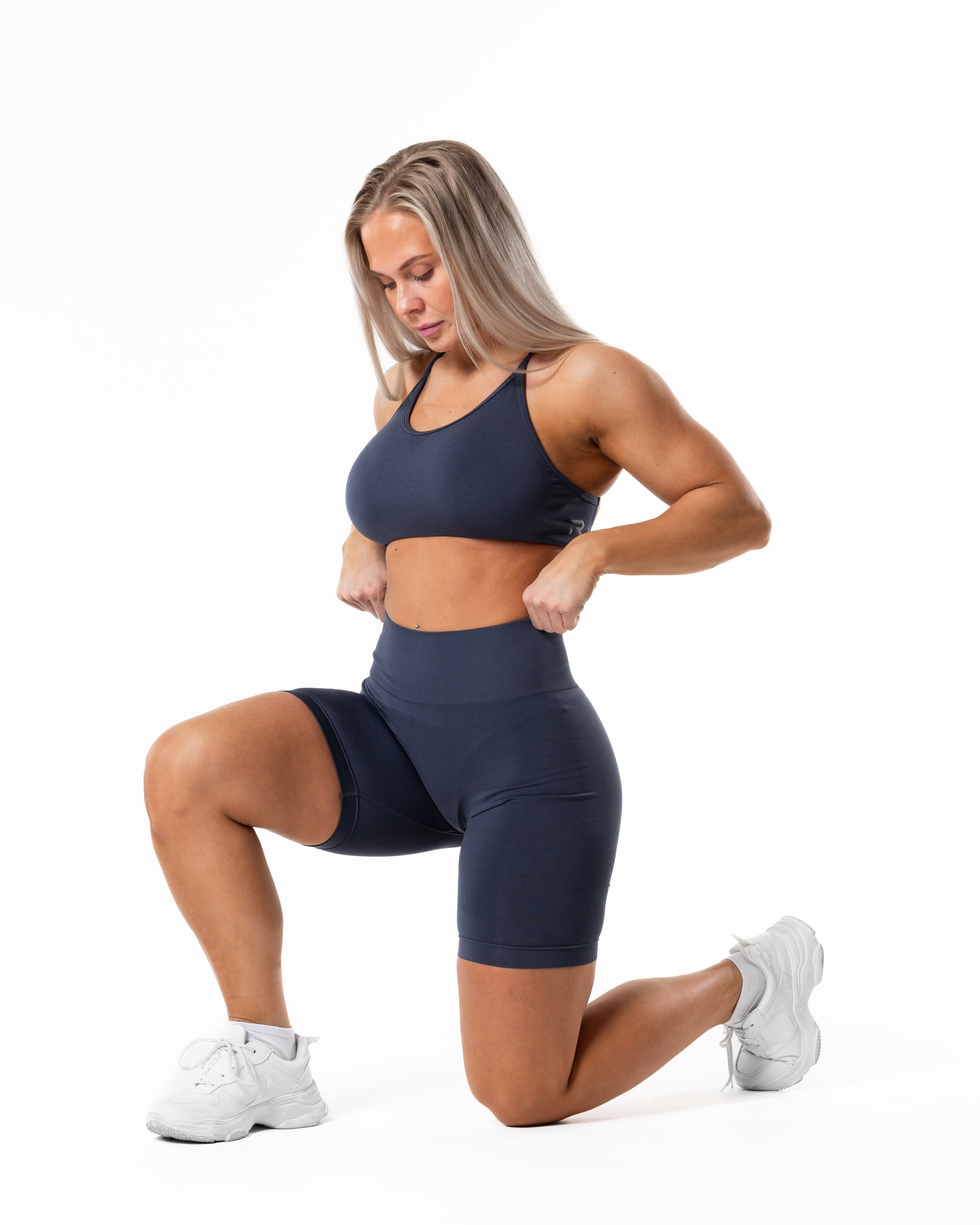 Prime Scrunch Shorts 7,5" - Dusty Blue