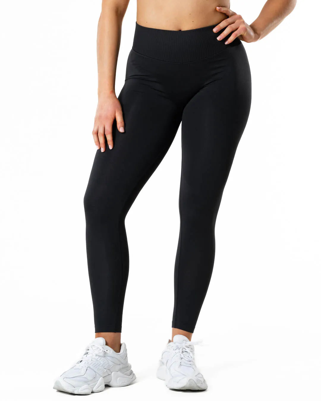 Hybrid Seamless Tights · Jet Black