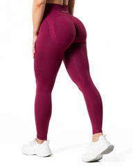 Hybrid Seamless Tights · Red Plum