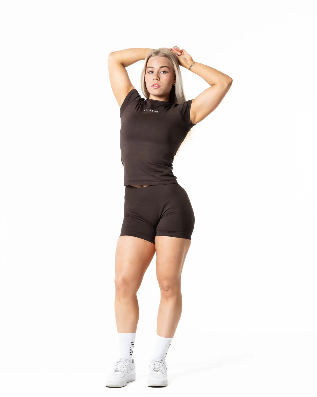 Aura Seamless Scrunch Shorts - Brown