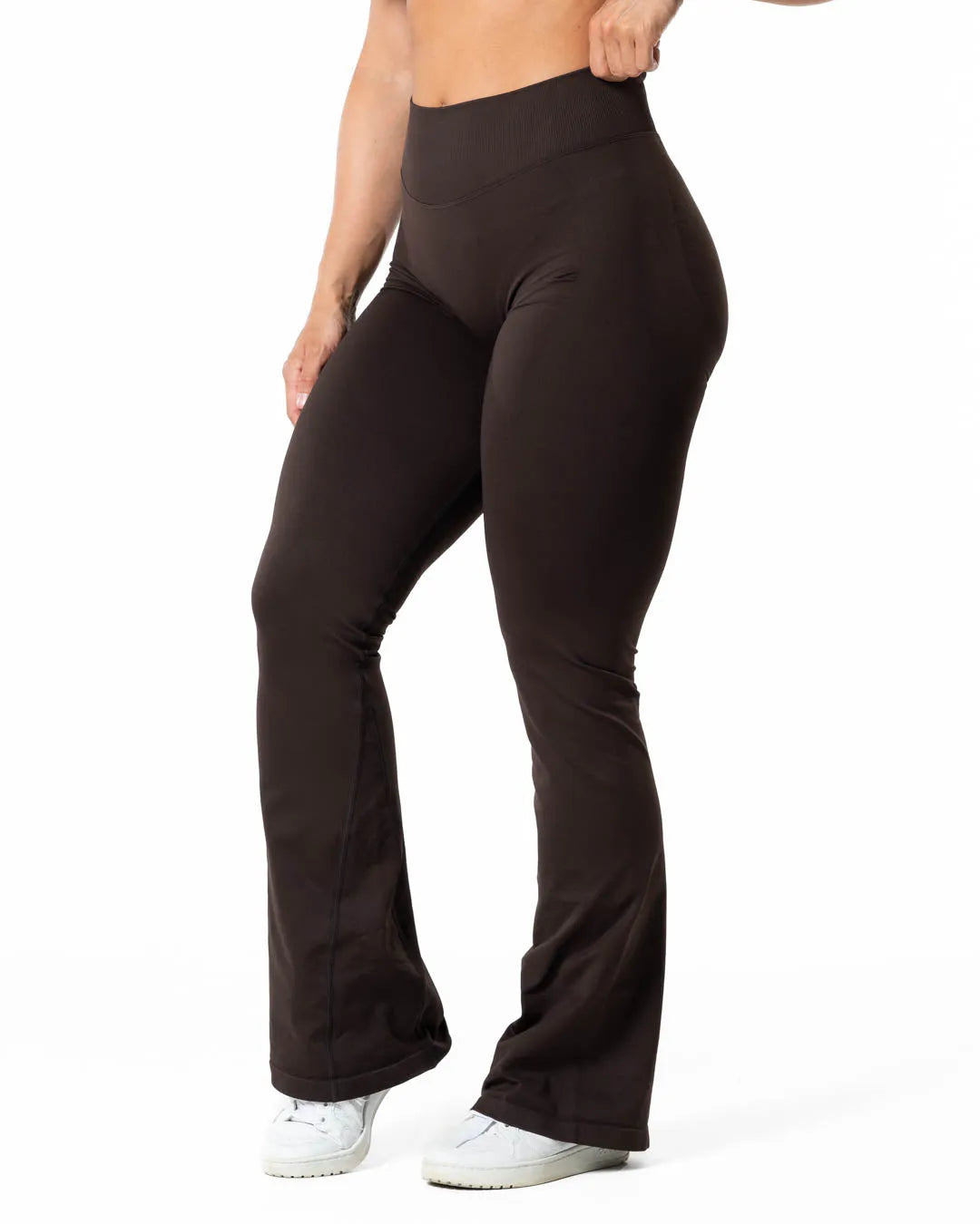 Aura Seamless Scrunch Flared Tights - Espresso brown