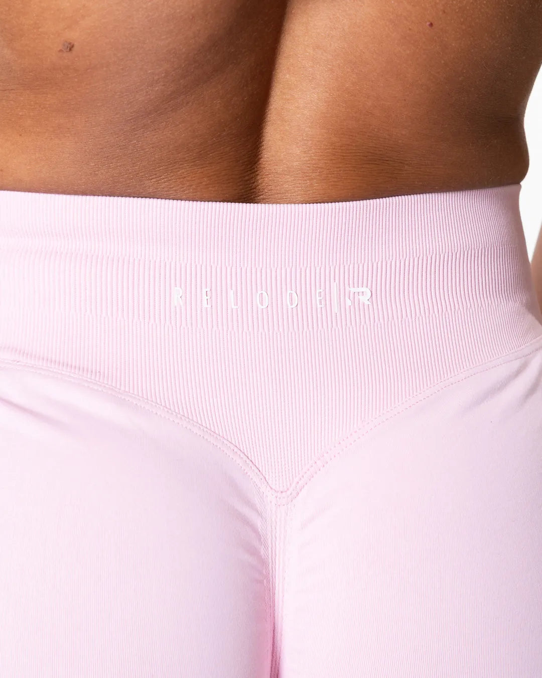 Aura Seamless Scrunch Shorts - Light Pink