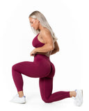 Aura Seamless Scrunch Tights - Cherry