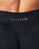 Aura Seamless Scrunch Shorts - Black