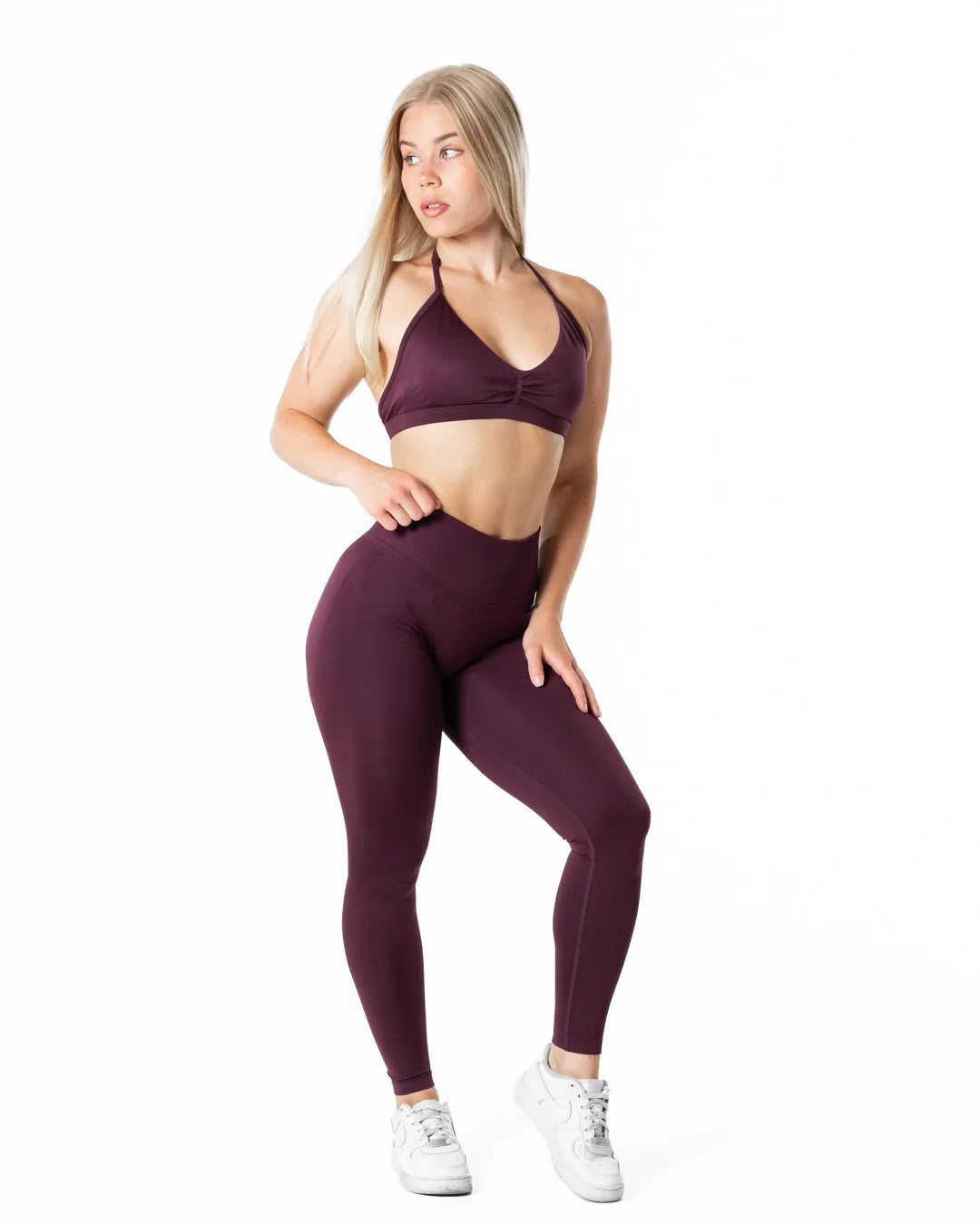 Hybrid Seamless Halterneck Sports Bra - Fig Red